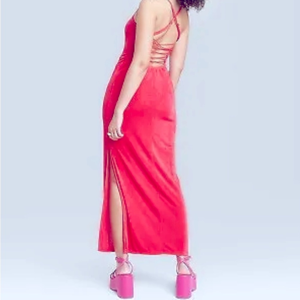 Beaaand new with tags❤️. Beautiful pink wild fable dress